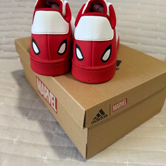 Adidas Marvel Spiderman Kids Sneakers - Picture 2 of 2